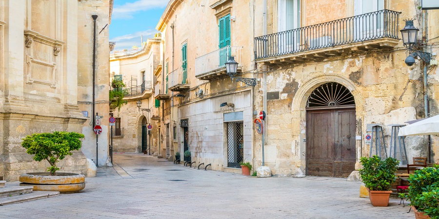 Touring and exploring the historical city of Lecce