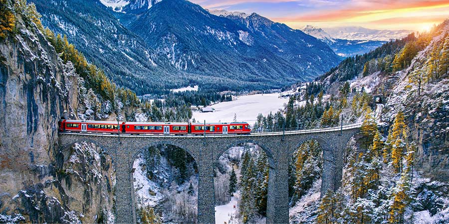 Marvelling at wintry landscapes on the UNESCO-listed Albula Line